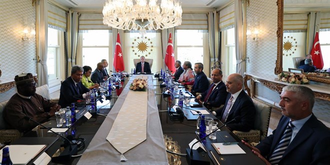 Erdoğan, D-8 Ekonomik İşbirliği Teşkilatı Dışişleri Bakanlarını kabul etti