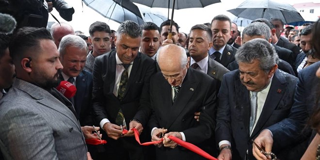 Bahçeli, Ankara'da açılış törenine katıldı