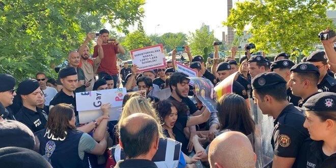 Eskişehir'de izinsiz gösteriye polis müdahalesi:10 gözaltı