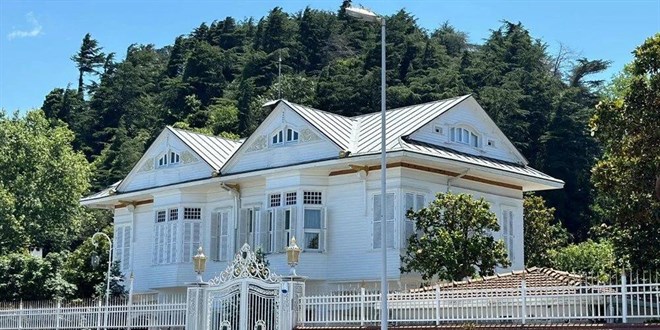 Sarıyer'de bir yalıdan 150 milyon lira değerinde döviz çalan şüpheliler yakalandı