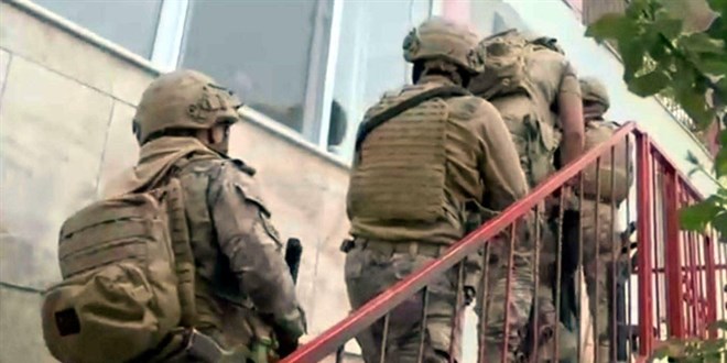 İzmir'de FETÖ operasyonu: 6 gözaltı