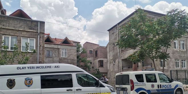 Süt dolu kovaya düşen bebek yaşam mücadelesini kaybetti
