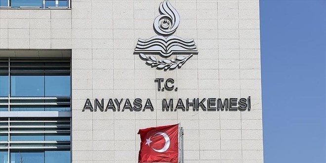 AYM kararını verdi! Adalet ve Özgürlük Partisi resmen kapatıldı