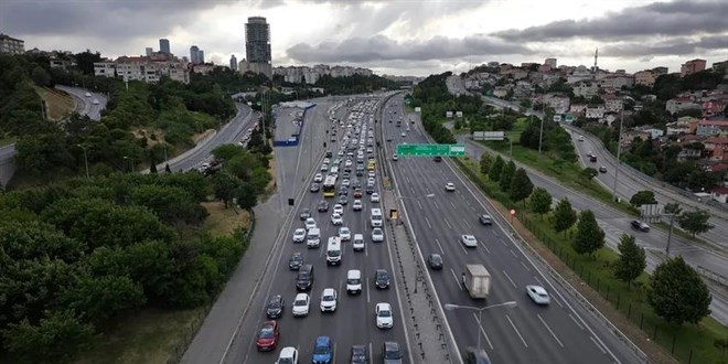 Oteller doldu, havalimanlarında yoğunluk arttı
