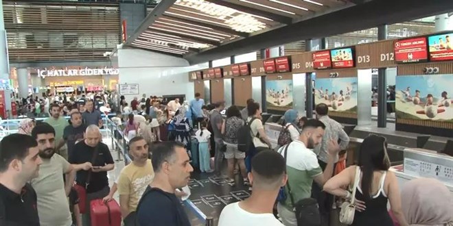 İstanbul Havalimanı'nda bayram yoğunluğu