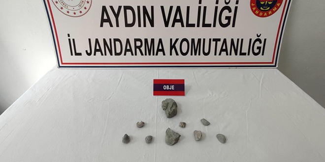 400 bin yıllık fosili satmaya çalışırken jandarmaya takıldı
