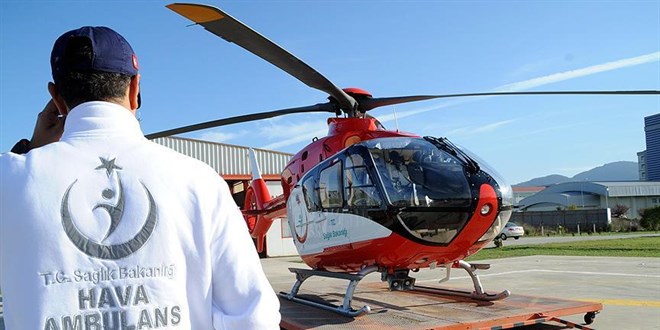 Hava ambulansları arife gününden itibaren 126 acil vaka için havalandı