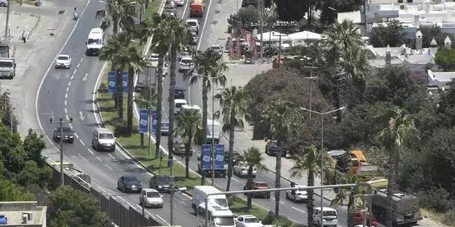 Bodrum'dan 12 saatte 20 bin araç çıkış yaptı