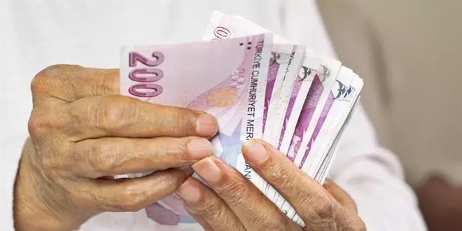 4 milyon emekli çalışıyor: Primlerin emeklilere geri dönüşü sağlanmalı
