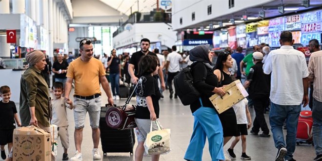 AŞTİ'de bayram tatili dönüşü hareketliliği