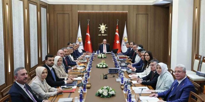 AK Parti MYK toplantısı sona erdi