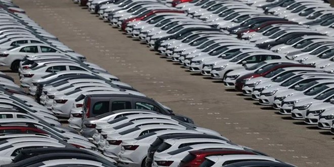 Yüksek vergiler Türkiye araç parkını hurdaya döndürdü