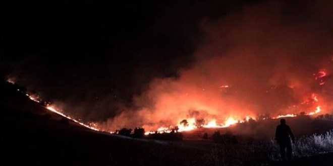Başkent'te kuru otların tutuşmasıyla çıkan yangın trafo merkezine sıçradı