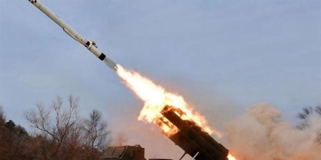 Kuzey Kore Japon Denizi istikametine doğru balistik füze fırlattı