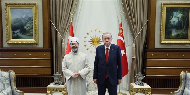 Ali Erbaş, Diyanet'in çalışmalarıyla ilgili Erdoğan'a bilgi verdi