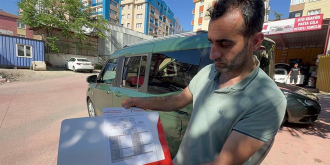 Sıfır diye aldığı iki araç da hasarlı çıktı