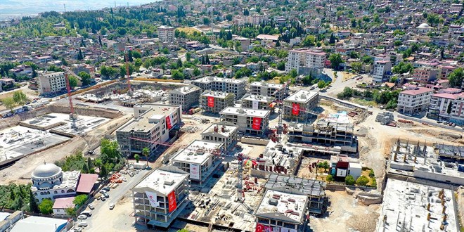 'Kahramanmaraş'ın kalbi' ndeki TOKİ konutları hızla yükseliyor