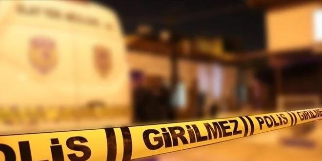 'Kız arkadaşıyla görüşen kişiyi öldürüp, cesedin başında polisi bekledi'