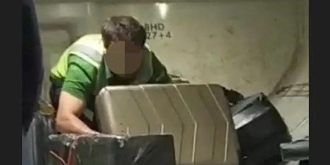Böyle skandal görülmedi! Ünlü havayolu şirketi yolcuların eşyasını çaldı