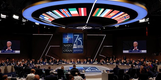 NATO Zirvesi'nin ilk oturumu başladı