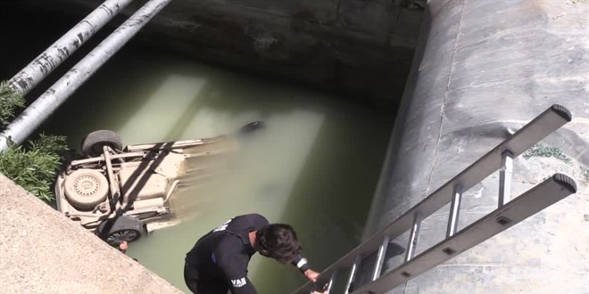 Van'da kanala düşen araçtaki 2 kişi öldü, 1 kişi yaralandı