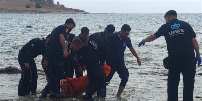 1 kişinin boğulduğu ihbarına gittiler, 2 kişinin cansız bedenine ulaştılar