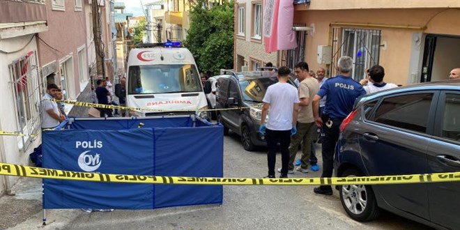Anten tamiri için çıktığı çatıdan düşerek hayatını kaybetti
