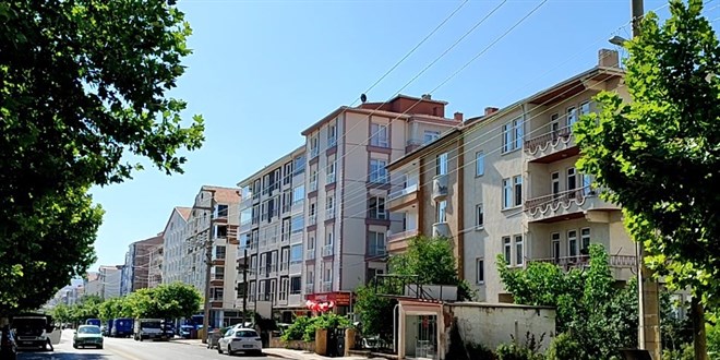 Ev sahipleri 'faiz' için ev satıyor, kiralık ev bulmak zorlaşıyor