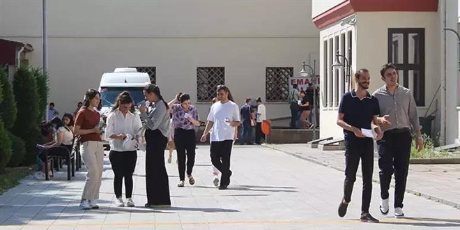 KPSS Alan Bilgisi sınavlarının sabah oturumu yapıldı