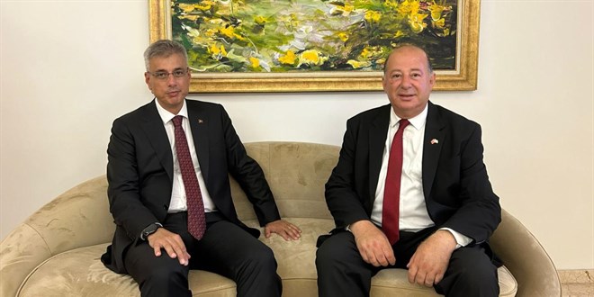 Sağlık Bakanı Memişoğlu, KKTC'li mevkidaşıyla görüştü