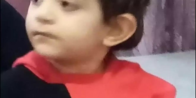 Üzerine kale direği devrilen 4 yaşındaki Selahattin, yaşamını yitirdi
