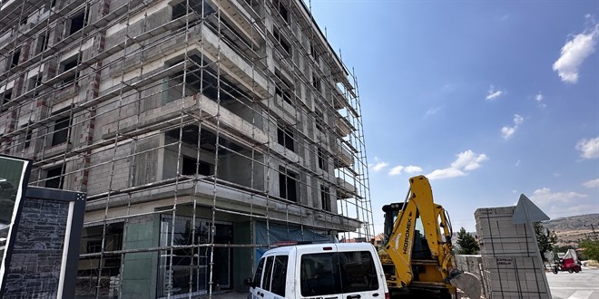 Ankara'da asansör boşluğuna düşen stajyer öğrenci öldü