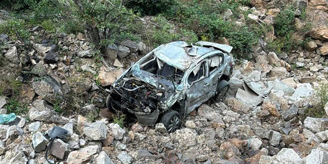 Ordu'da otomobil uçuruma yuvarlandı: 1 ölü, 2 yaralı
