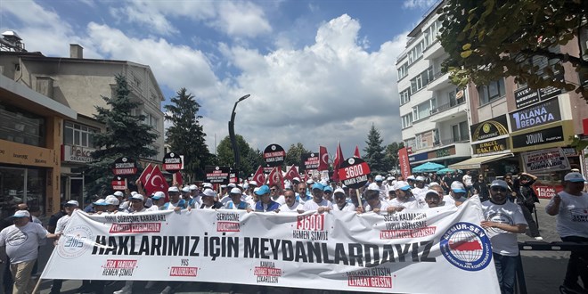 Memur-Sen'e bağlı sendikalar Bolu'dan Ankara'ya yürüyor