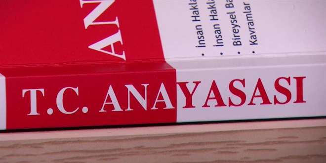 Meclis'te yeni anayasa çalışmaları tatilde de sürecek