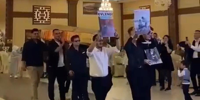 Düğünde damada tabutlu şaka