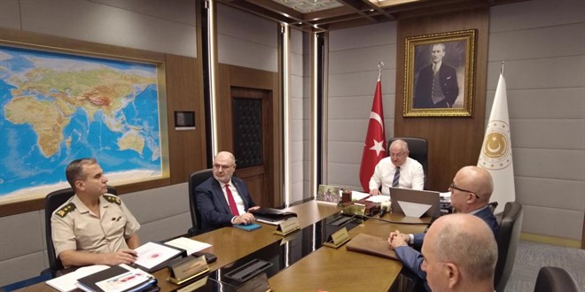 Bakan Güler, kuvvet ve birlik komutanlarıyla toplantı yaptı