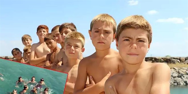 Van Gölü'nde yüzen çocukların saçları sarı oluyor
