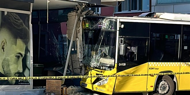 Pendik'te İETT otobüsünün çarptığı binanın yıkımına karar verildi