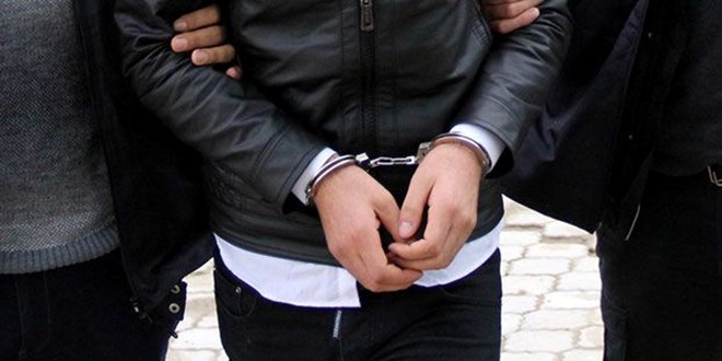 İzmir'de fuhuş operasyonu: 10 kişi tutuklandı