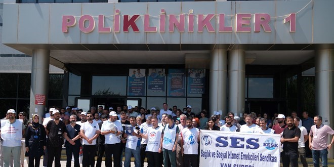 Sağlık çalışanına şiddet protesto edildi