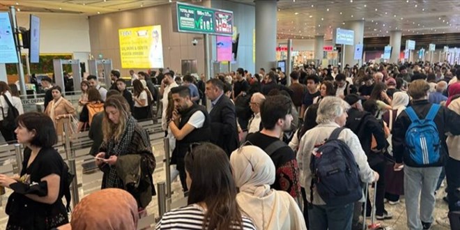 Yurt dışı çıkış harcı zamlandı