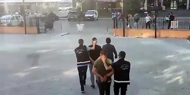 FETÖ şüphelisi, kaçak göçmenlerin arasından çıktı