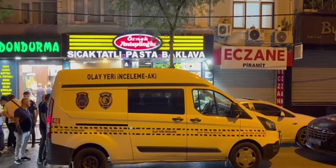 Küçükçekmece'de eşini bıçaklayarak öldüren koca tutuklandı