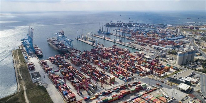Yıllıklandırılmış dış ticaret açığı 25 ayın en düşük seviyesinde