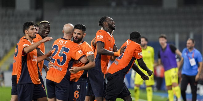 RAMS Başakşehir, Konferans Ligi'nde lig aşamasına yükseldi