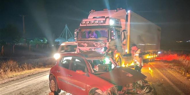 Amasya'da tır ile otomobil çarpıştı: 1 ölü