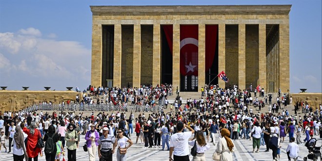Anıtkabir'de '30 Ağustos' yoğunluğu