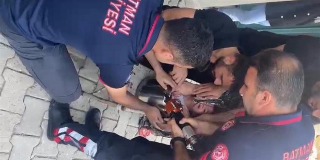 2 yaşındaki çocuk oyun oynarken düdüklü tencerede sıkıştı