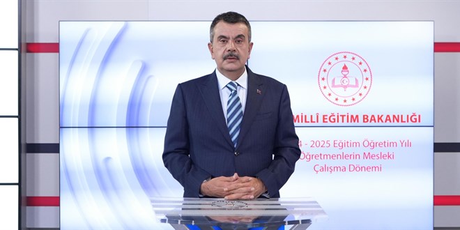 Bakan Tekin'den öğretmenlere 'sınıf annesi' hatırlatması